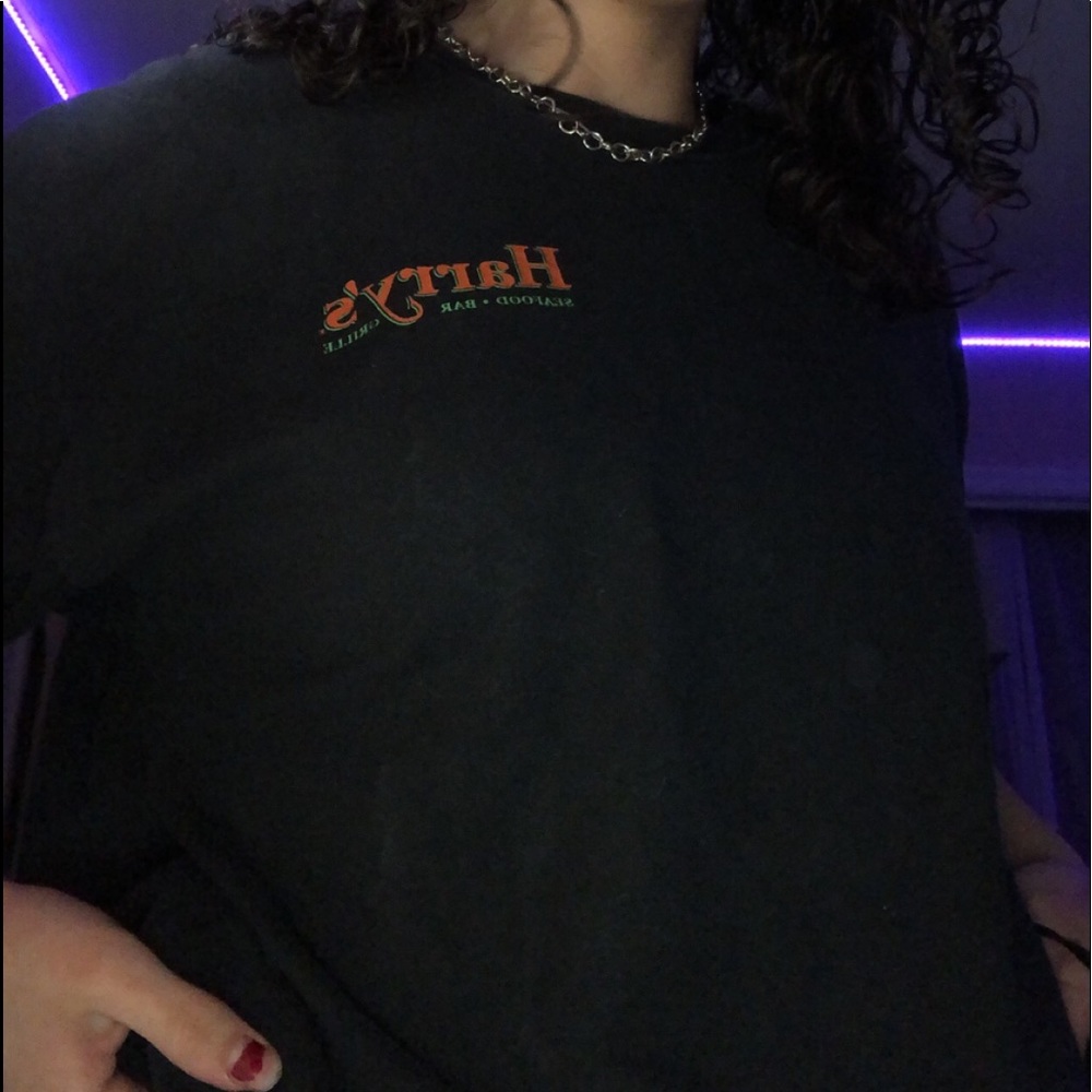 Harry’s seafood shirt.